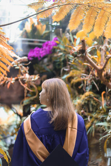 Graduation shoots at Botanic Gardens. Shot on 25/06/23.